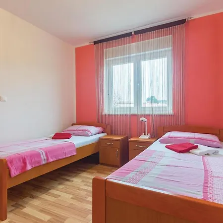 Apartament In With Wifi